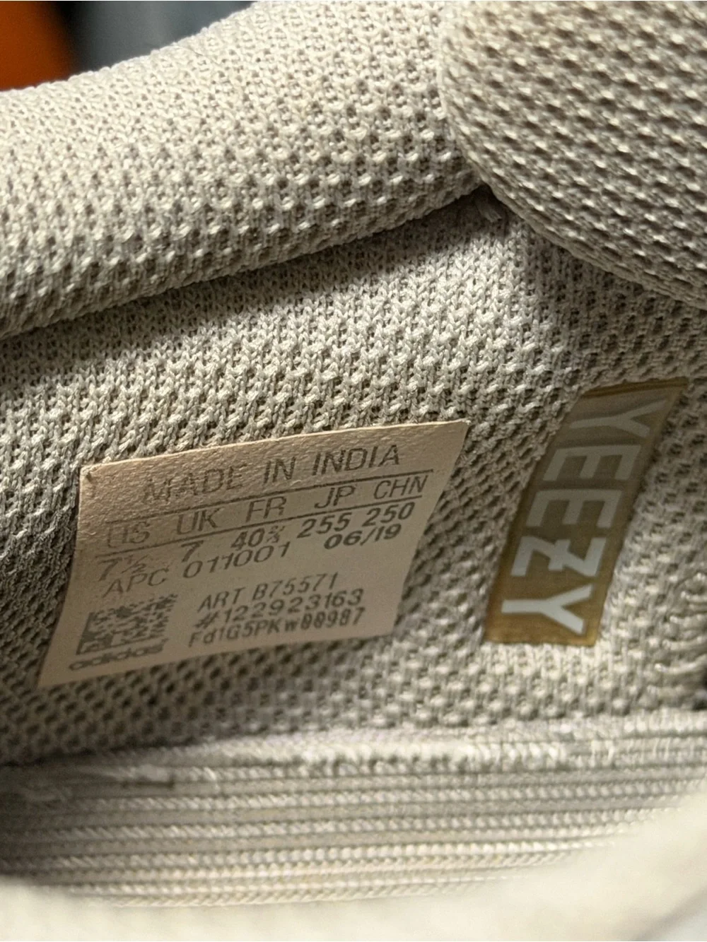 Yeezy men’s women’s